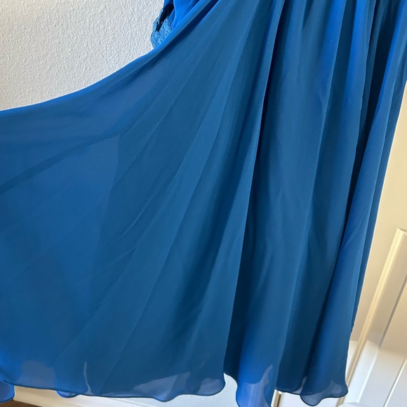 Vintage Beautiful Blue Pierre Cardin 100% silk dress - Picture 7 of 10